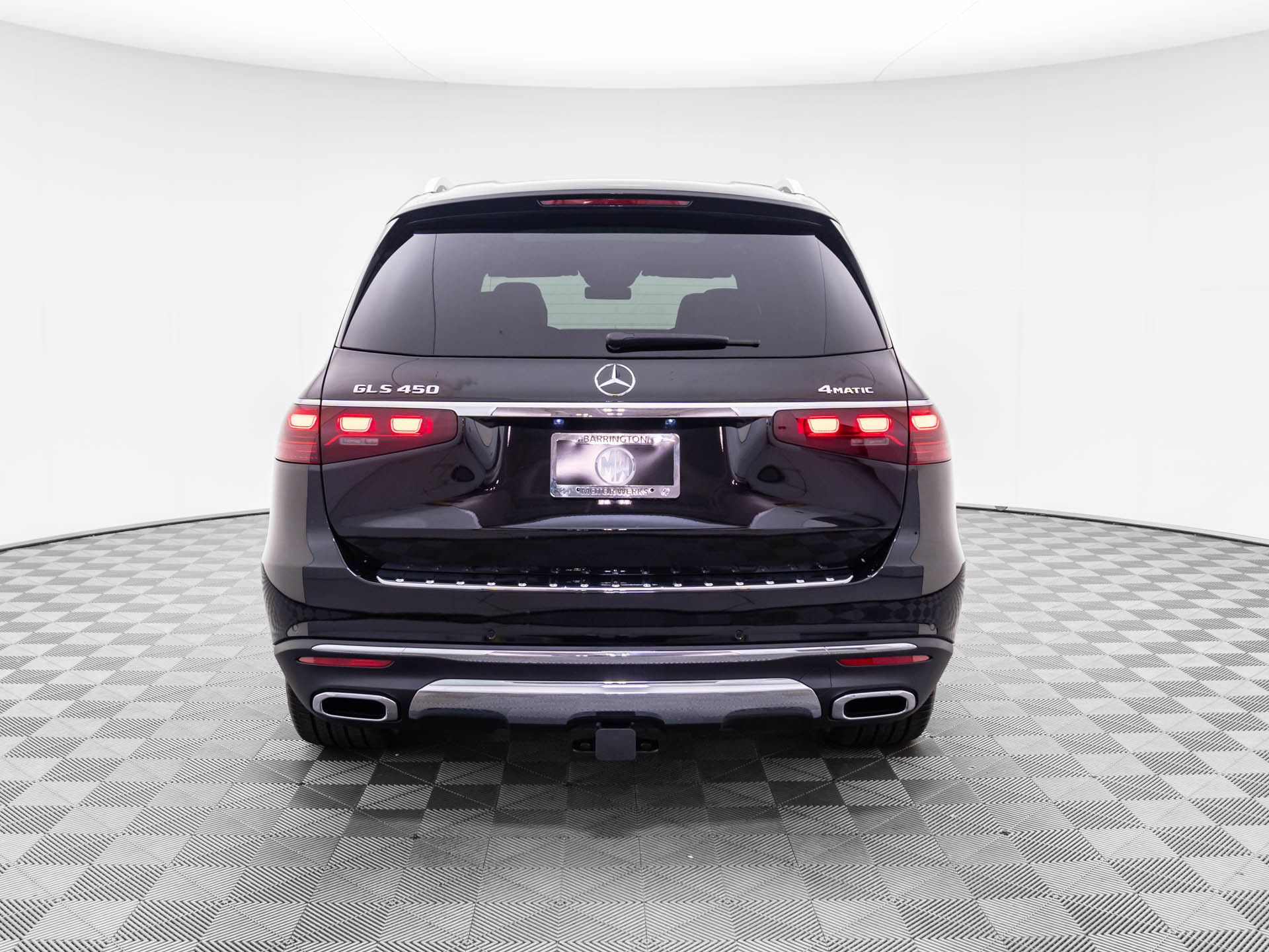 2025 Mercedes Benz GLS 450 4MATIC photo 3