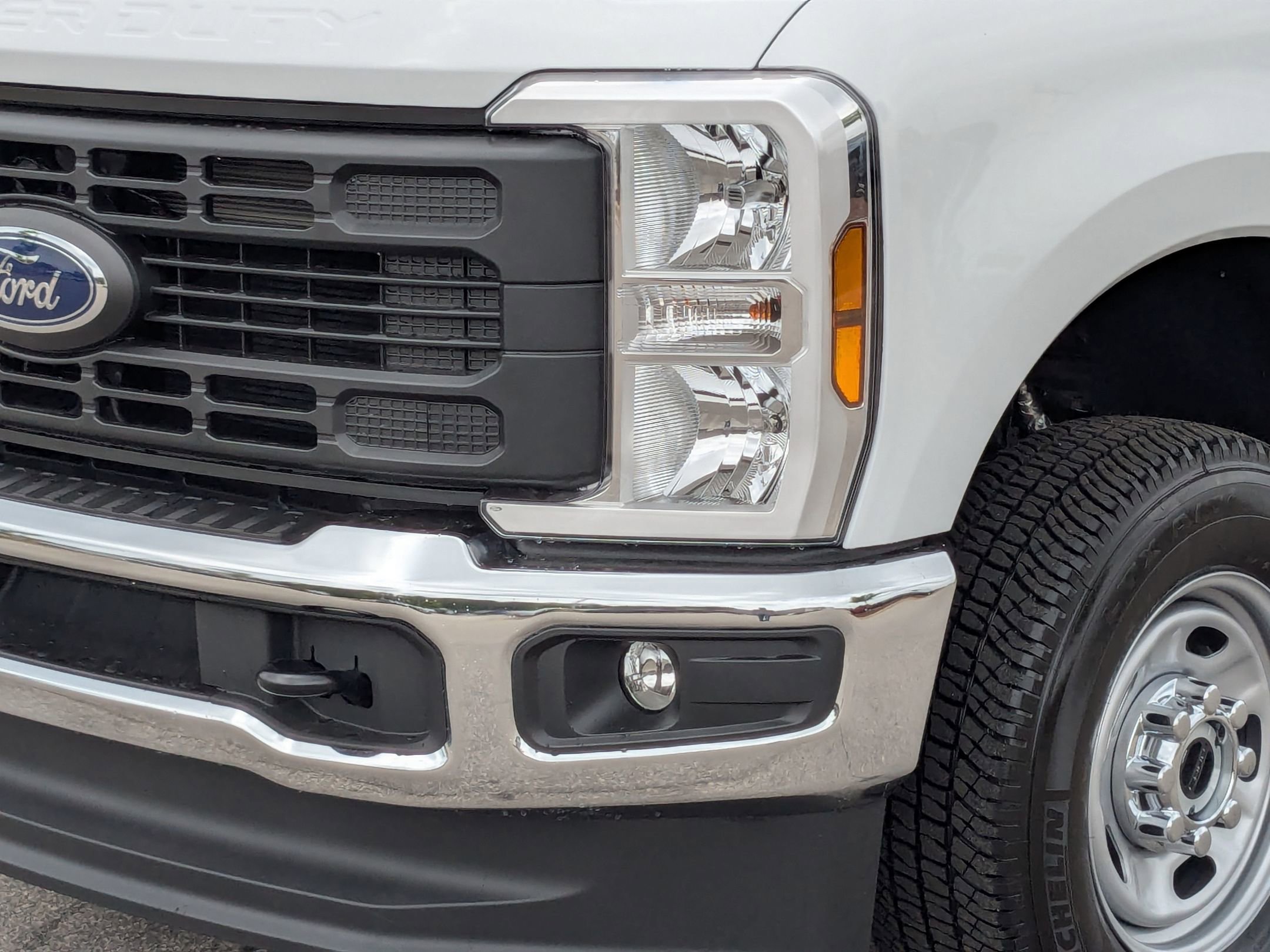 2025 Ford F-250 XL photo 2