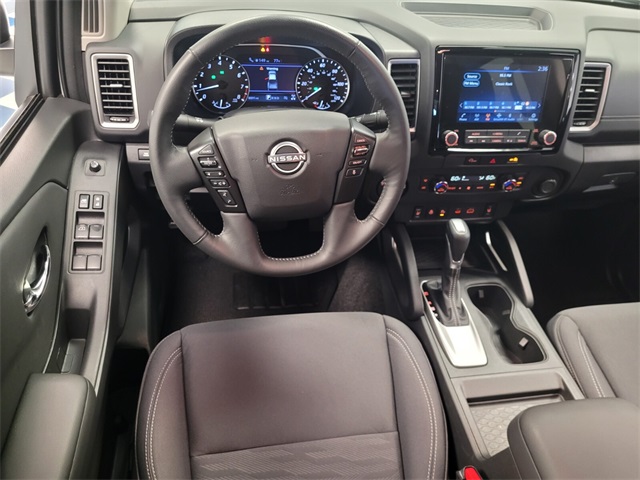 2024 Nissan Frontier SV Crew Cab photo 6