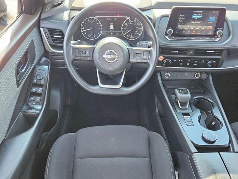 2023 Nissan Rogue S photo 7