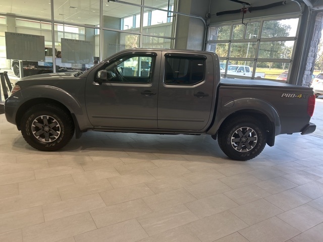 2018 Nissan Frontier PRO-4X photo 3