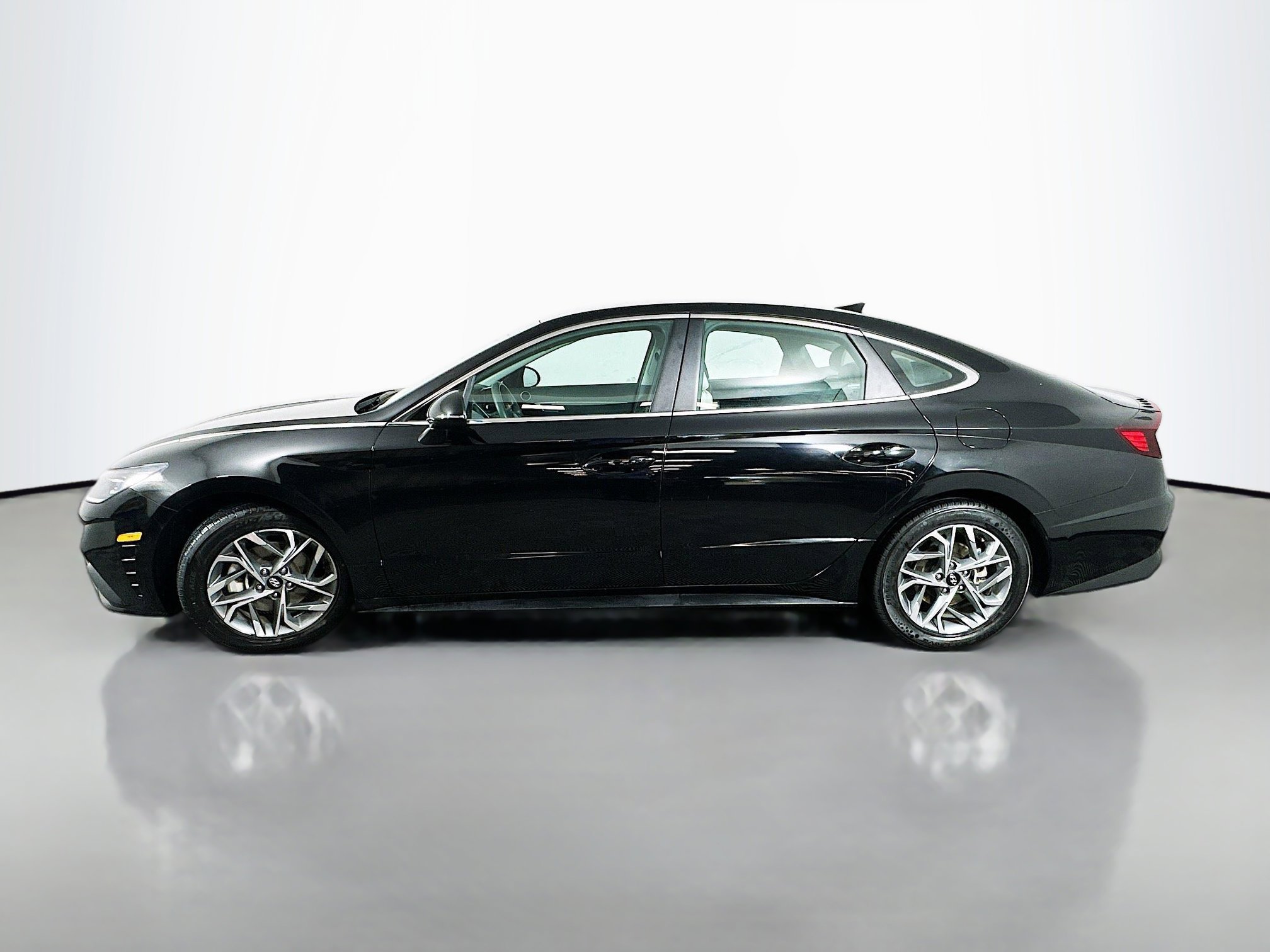 2023 Hyundai Sonata SEL photo 4