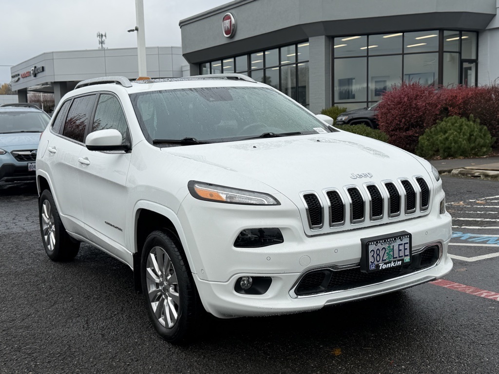 2016 Jeep Cherokee Overland photo 2