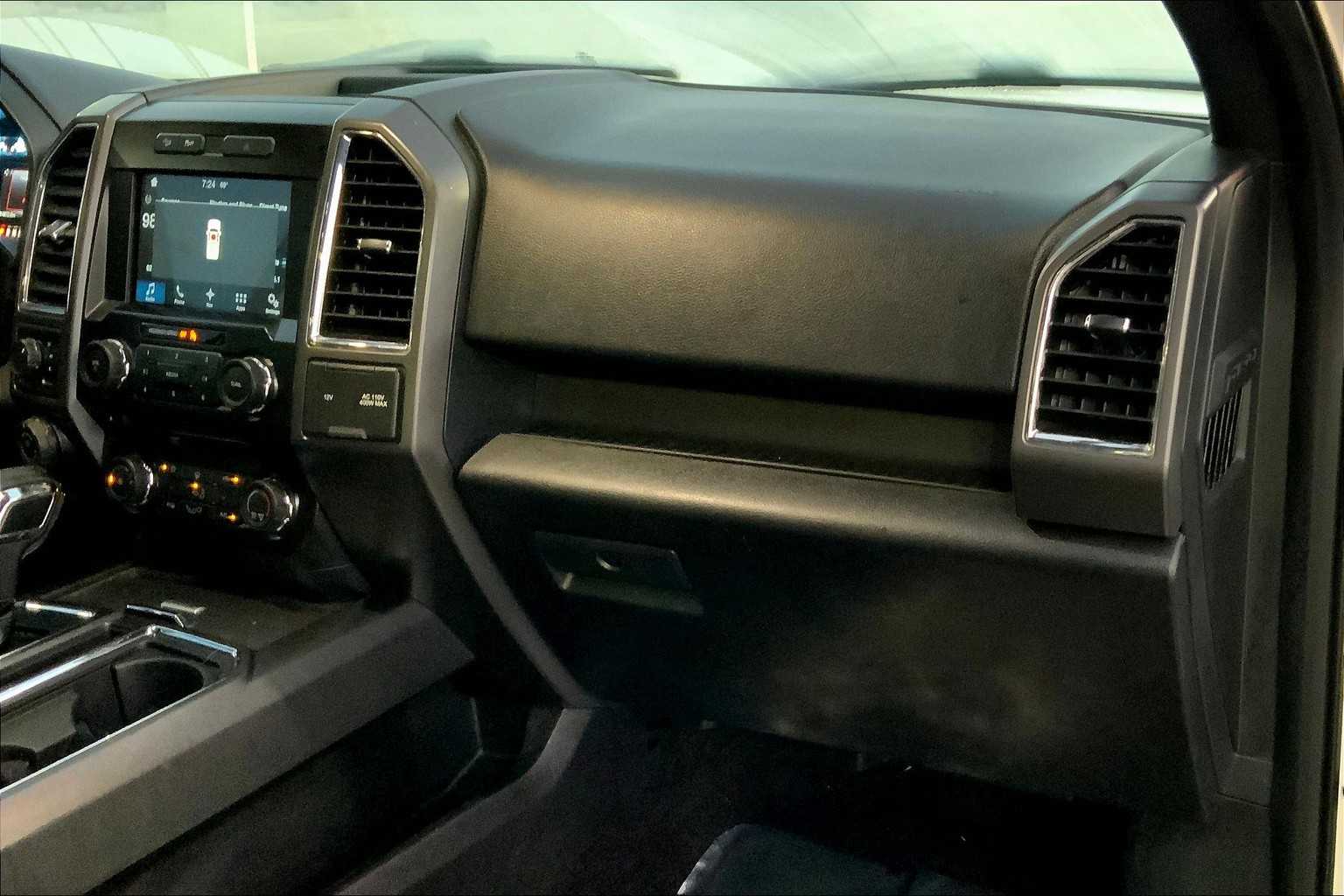 2016 Ford F-150 XLT photo 18