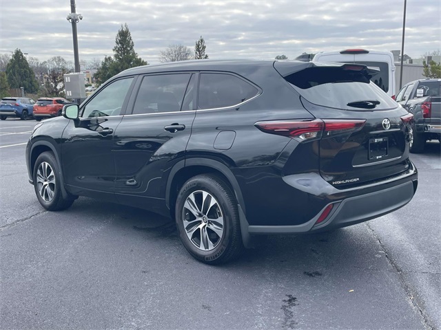 2024 Toyota Highlander XLE photo 4