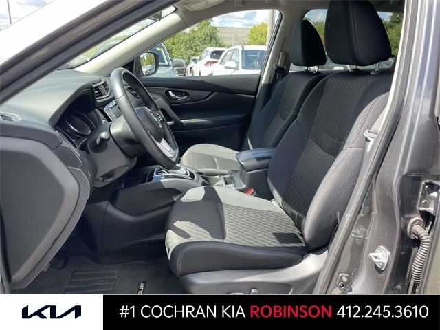 2018 Nissan Rogue SV photo 13