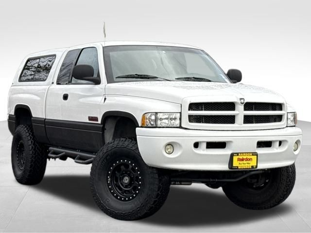 2002 Dodge Ram 2500 Pickup's photo