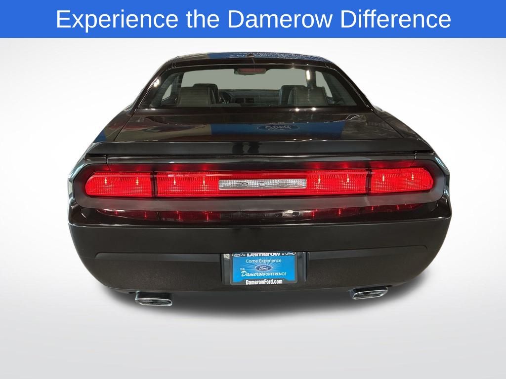 2010 Dodge Challenger R/T photo 4
