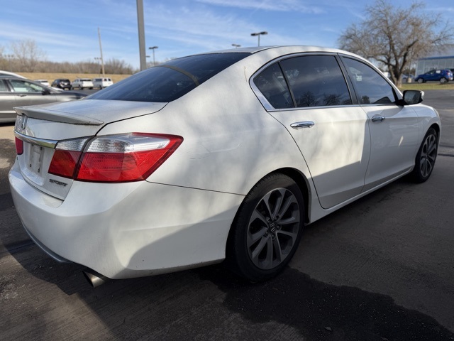 2015 Honda Accord Sport photo 4