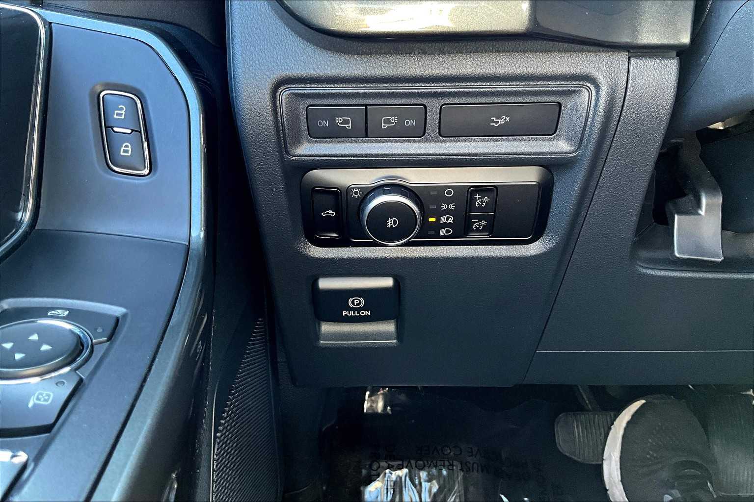 2023 Ford F-150 XLT photo 32