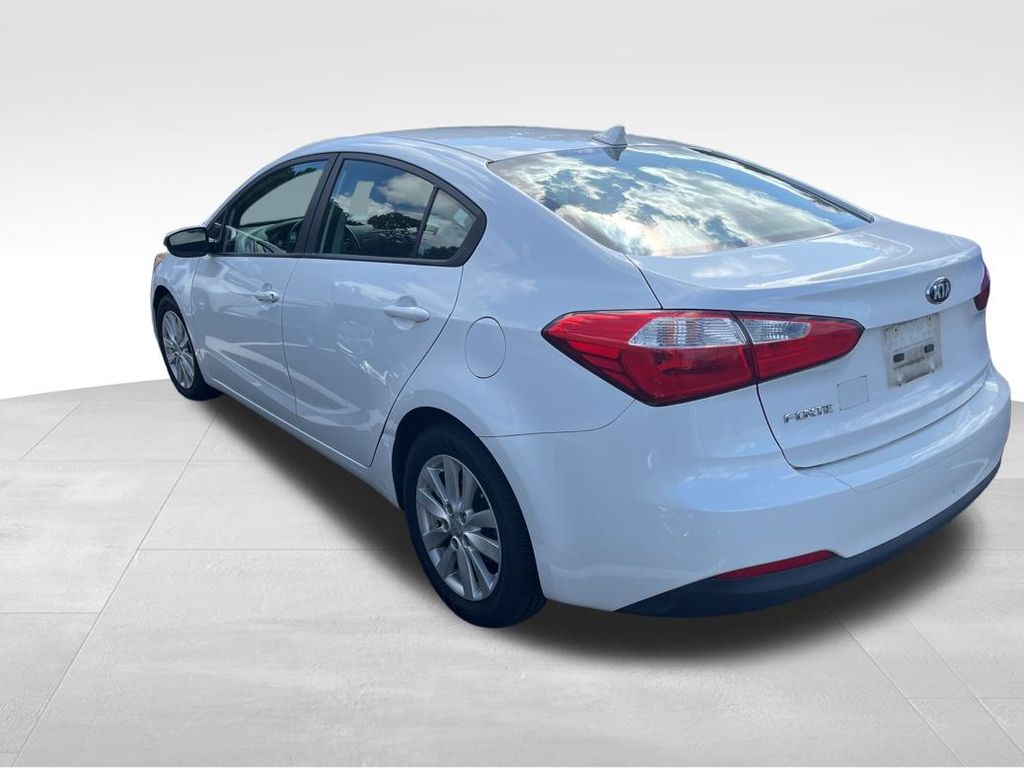 2015 Kia Forte LX photo 4