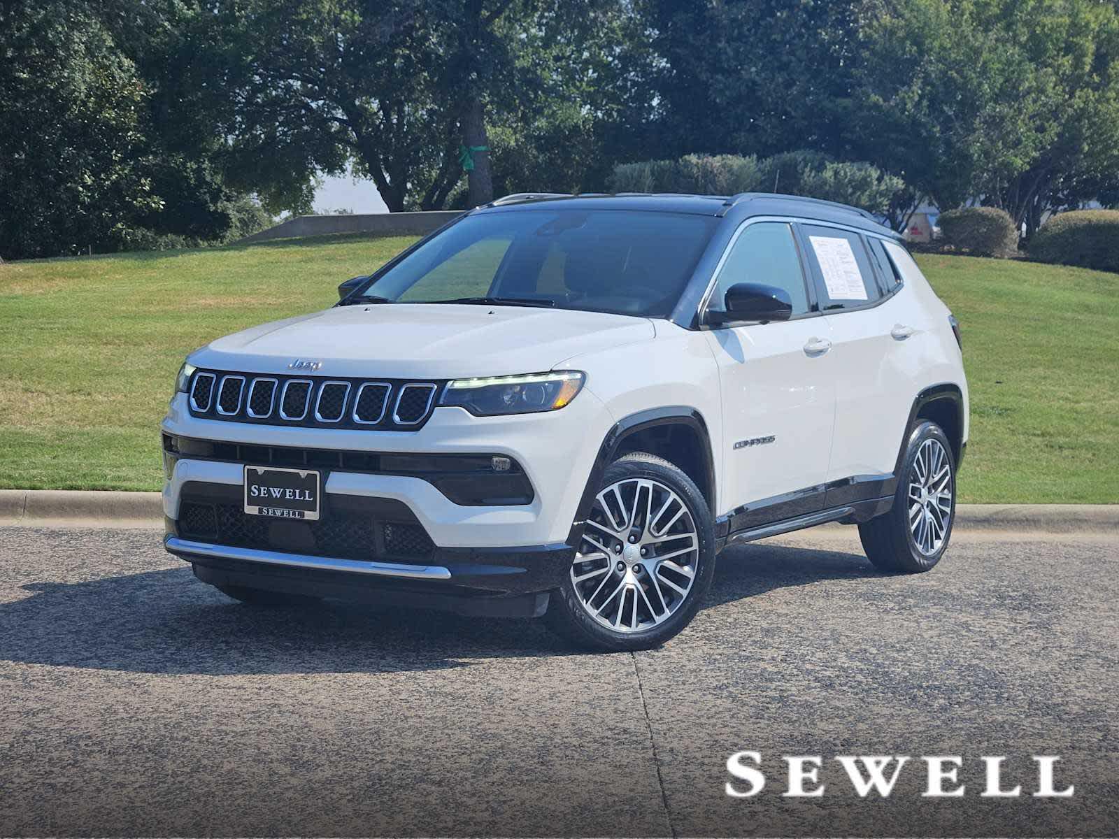 2023 Jeep Compass Limited's photo