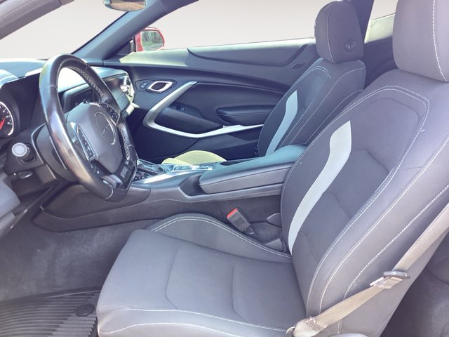 2017 Chevrolet Camaro 1LT photo 9