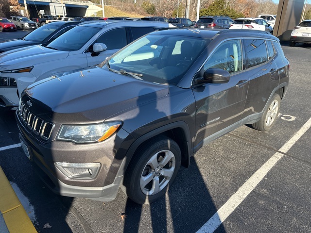 2019 Jeep Compass Latitude photo 3