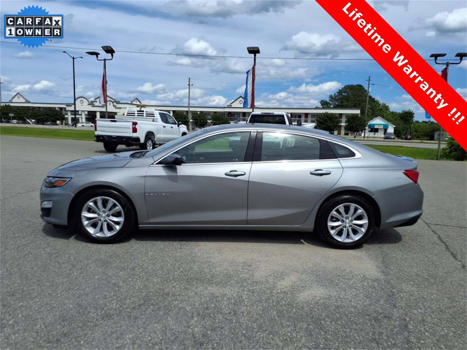 2023 Chevrolet Malibu 1LT photo 2