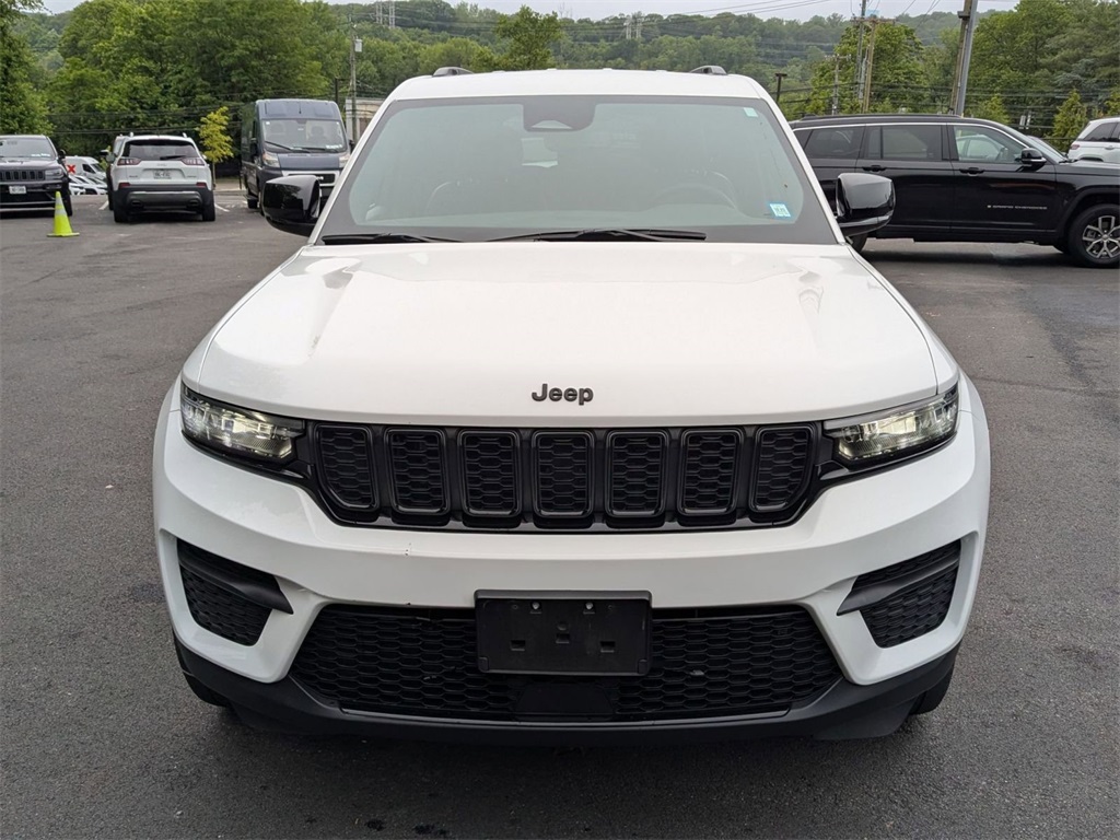 2023 Jeep Grand Cherokee Altitude photo 7