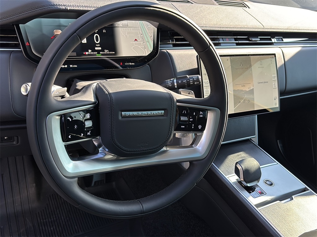 2025 Land Rover Range Rover SE photo 9