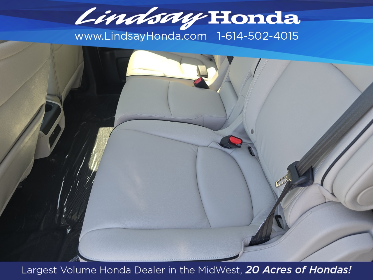 2026 Honda Odyssey Touring photo 2