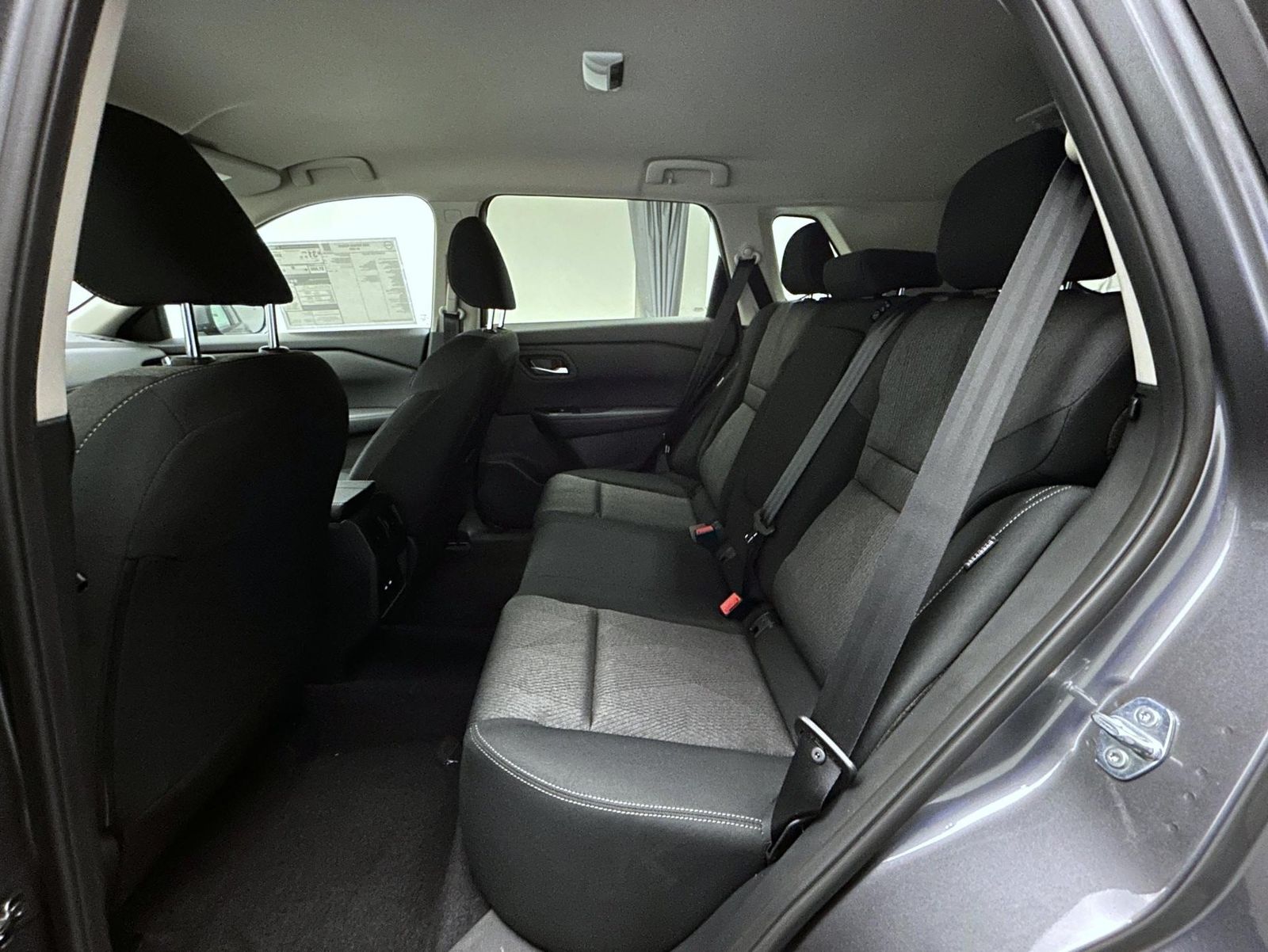 2026 Nissan Rogue SV photo 11