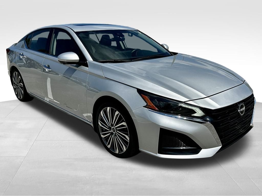 2024 Nissan Altima 2.5 SL photo 2