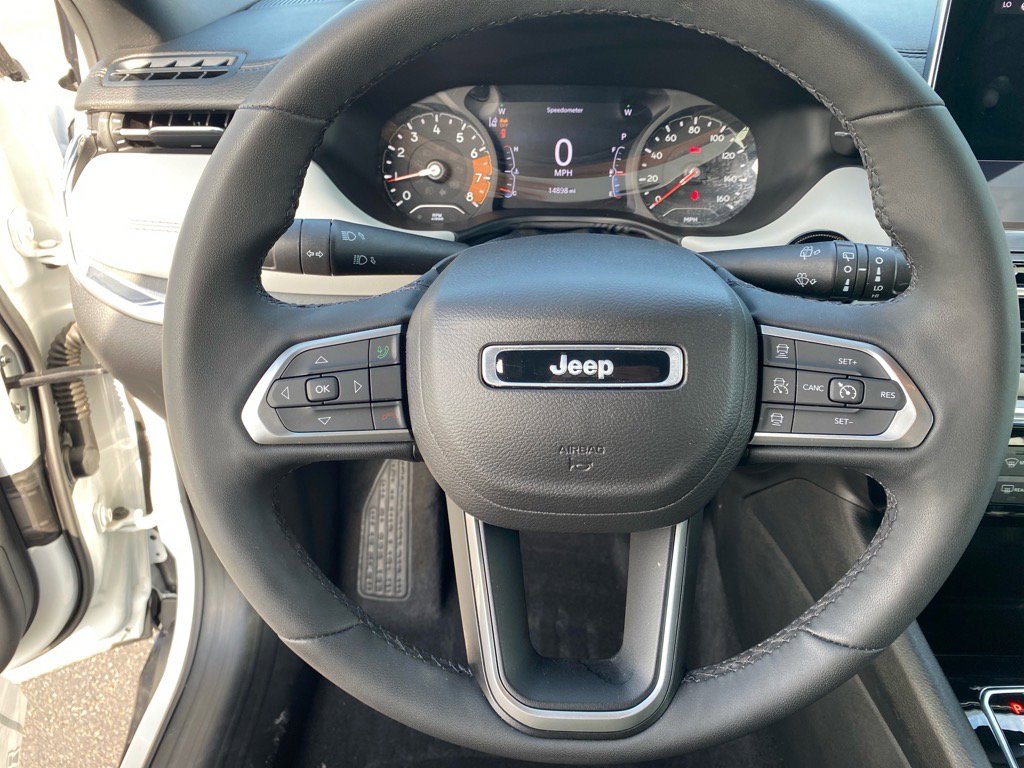 2023 Jeep Compass Limited photo 7