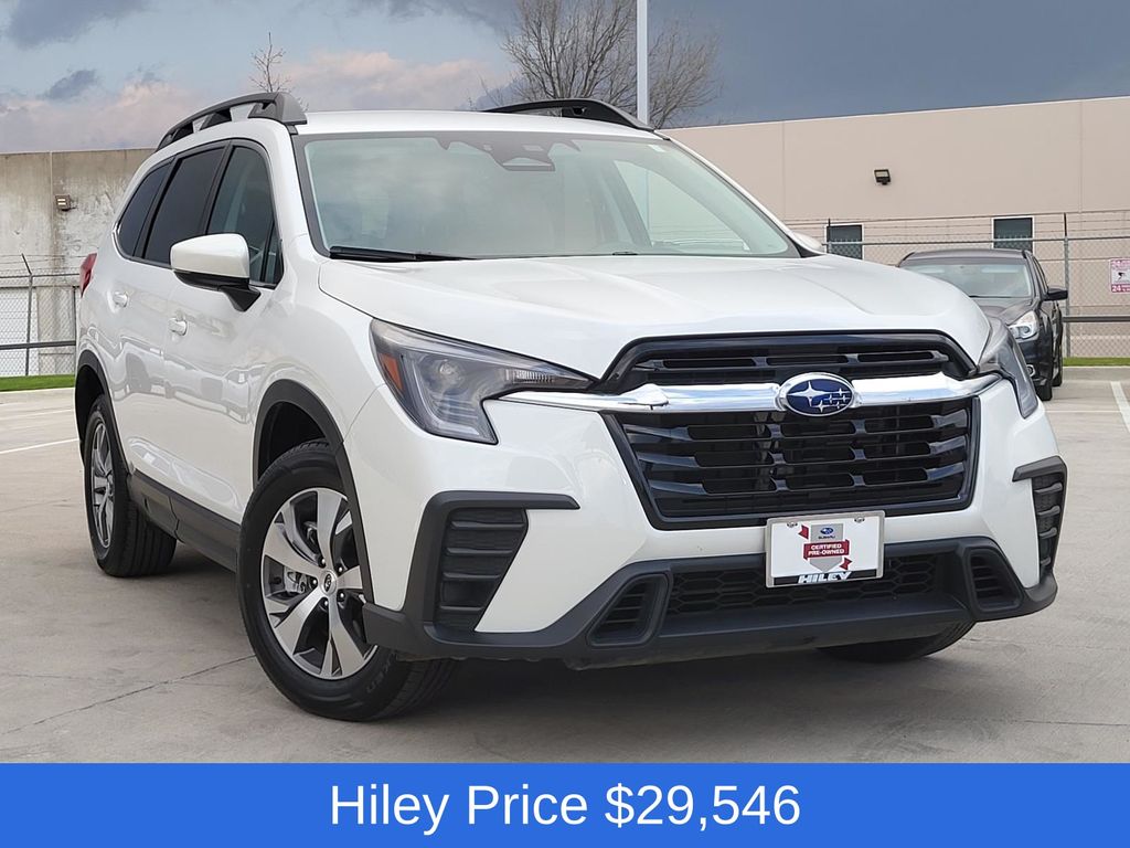 2024 Subaru Ascent Premium's photo