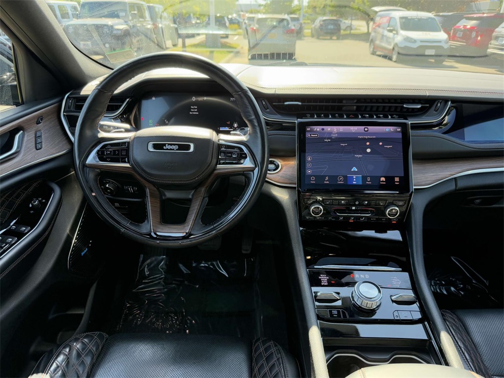 2022 Jeep Grand Cherokee Summit photo 17