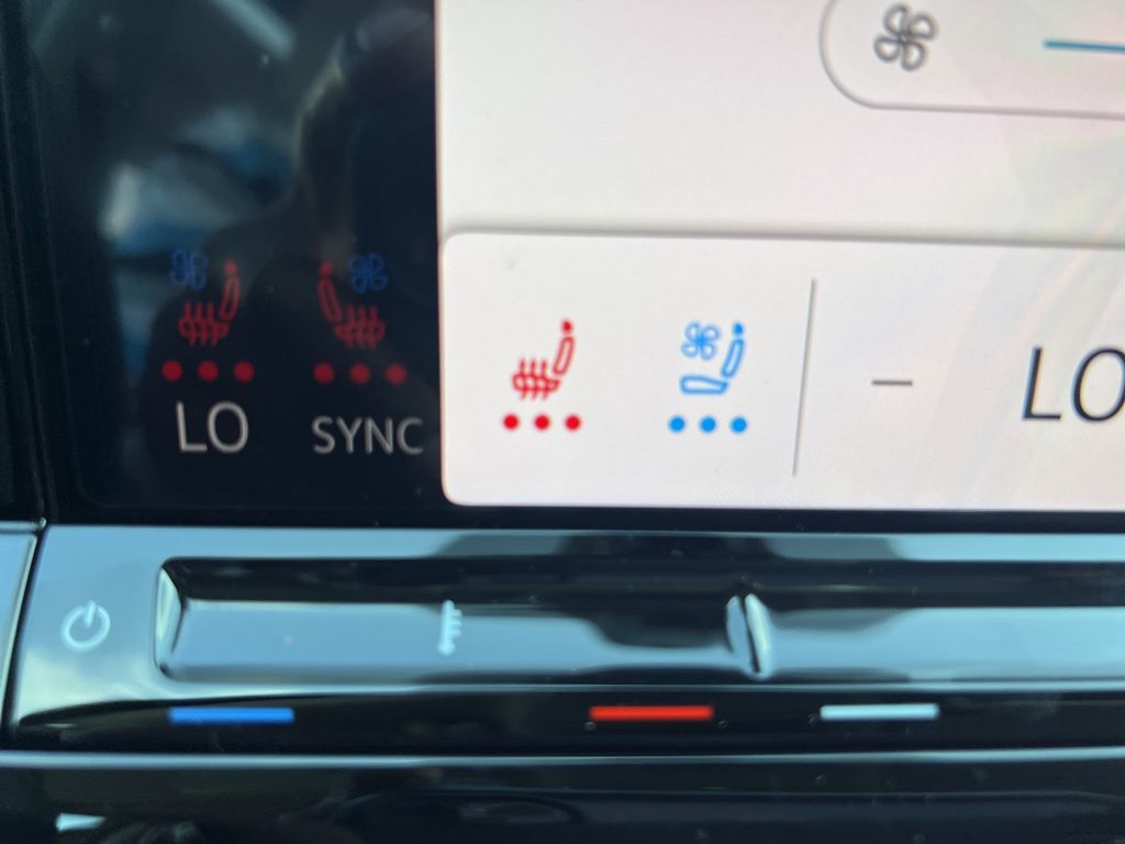 2026 Volkswagen Atlas SE Technology photo 25