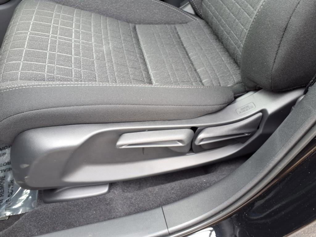 2026 Honda HR-V LX photo 5