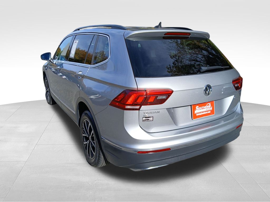 2021 Volkswagen Tiguan SE photo 3