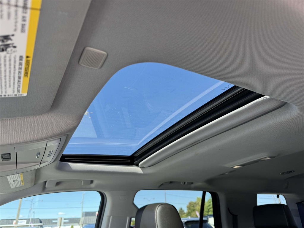 2019 Gmc Yukon SLT photo 4