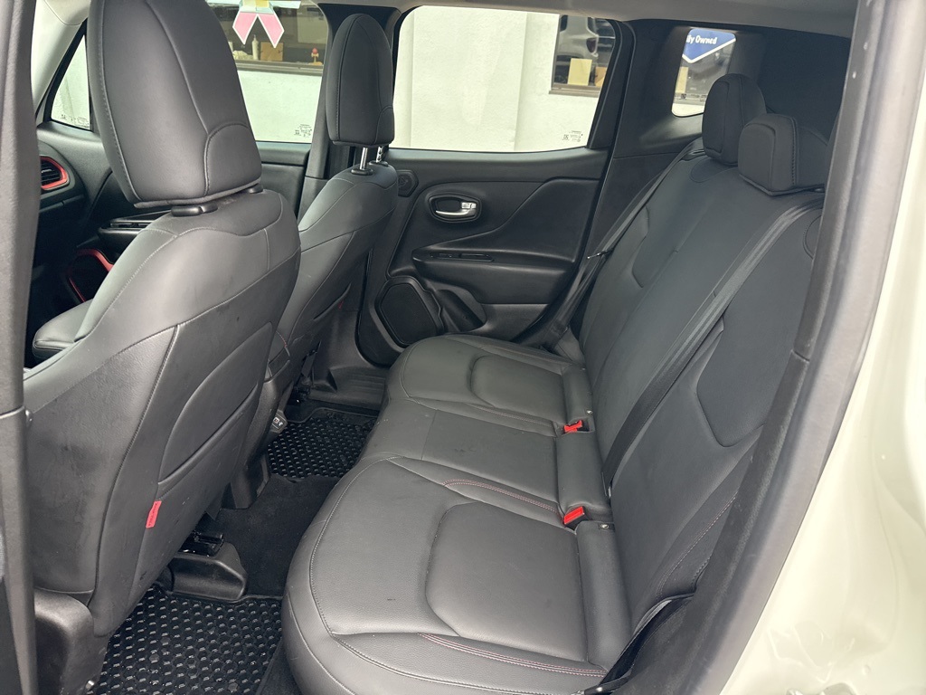 2023 Jeep Renegade Trailhawk photo 31