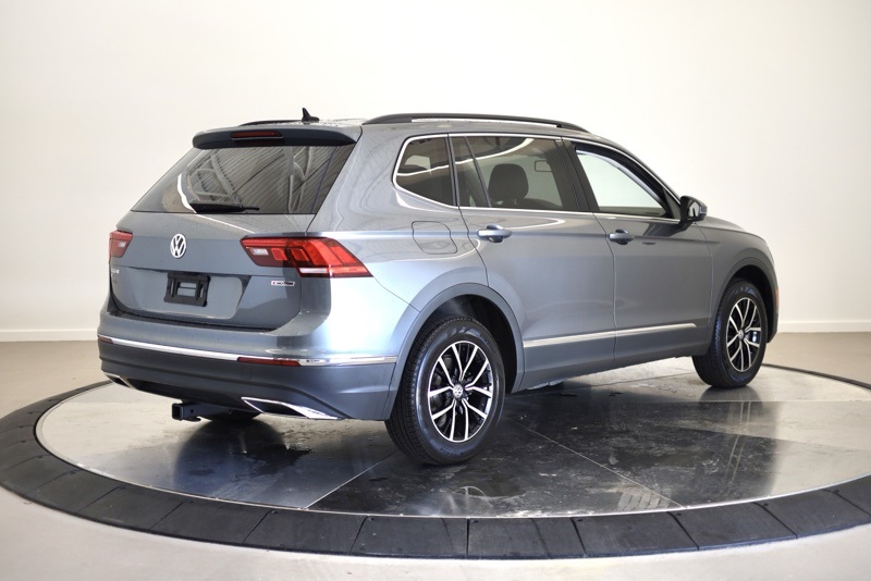 2021 Volkswagen Tiguan SE photo 3
