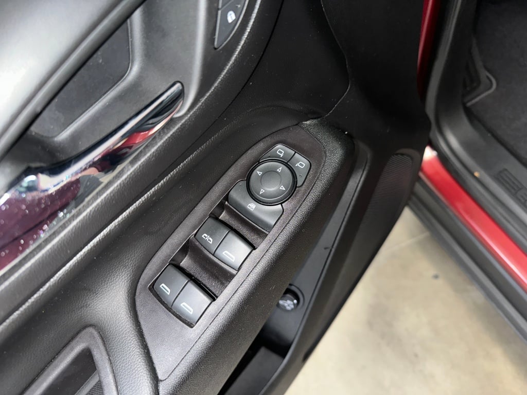 2020 Chevrolet Equinox LT photo 4