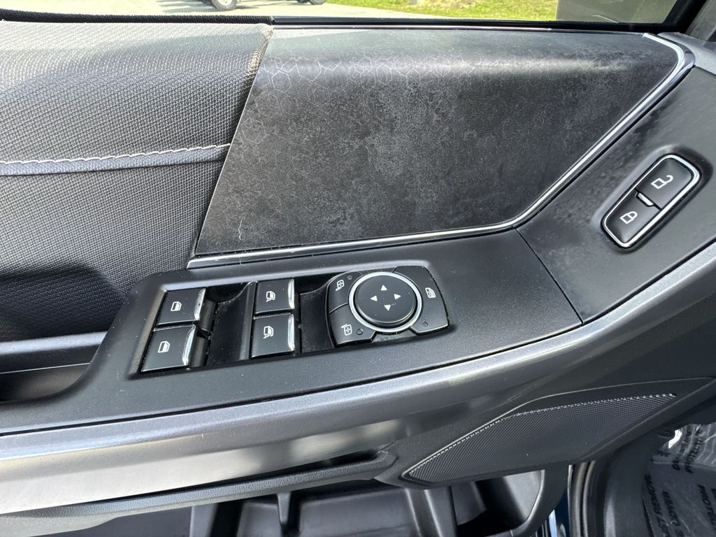 2025 Ford F-150 XLT photo 15