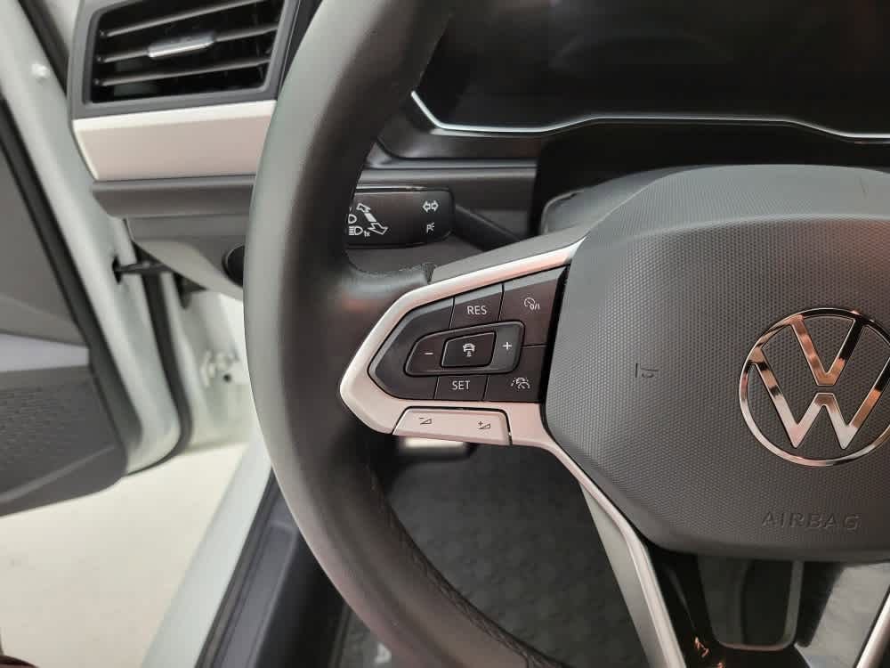 2024 Volkswagen Jetta 1.5T Sport photo 3