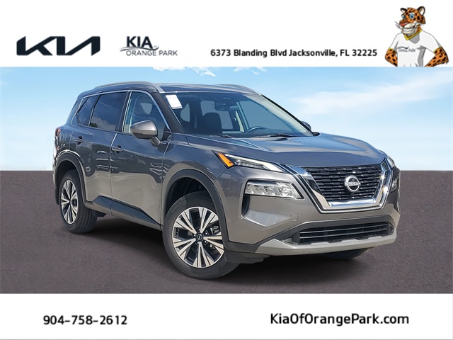 2022 Nissan Rogue SV photo 2