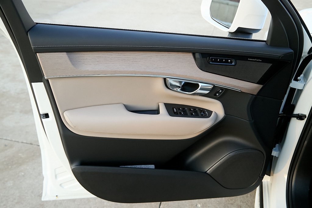 2026 VOLVO XC90 - Image 7