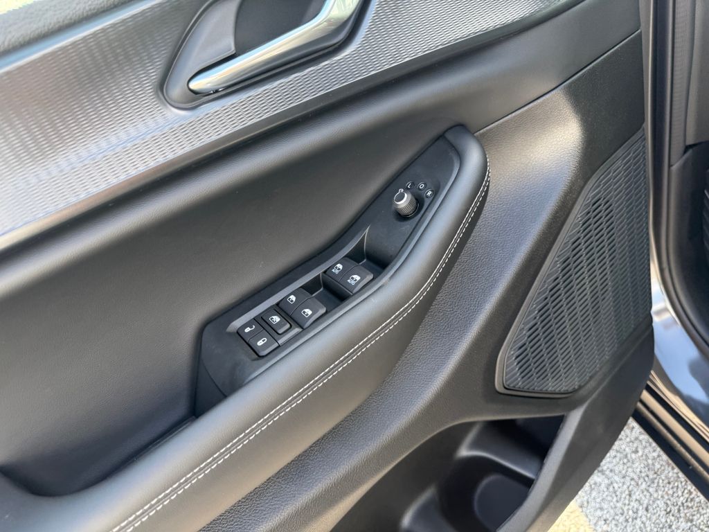2025 Jeep Grand Cherokee Altitude X photo 10