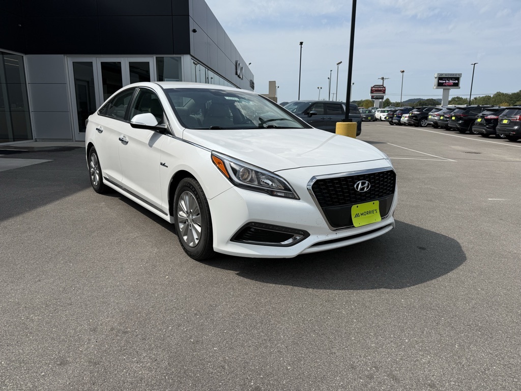 2016 Hyundai Sonata SE Hybrid photo 3