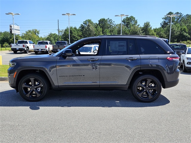 2025 Jeep Grand Cherokee Altitude X photo 4