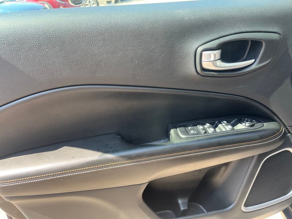 2020 Jeep Compass Latitude photo 8