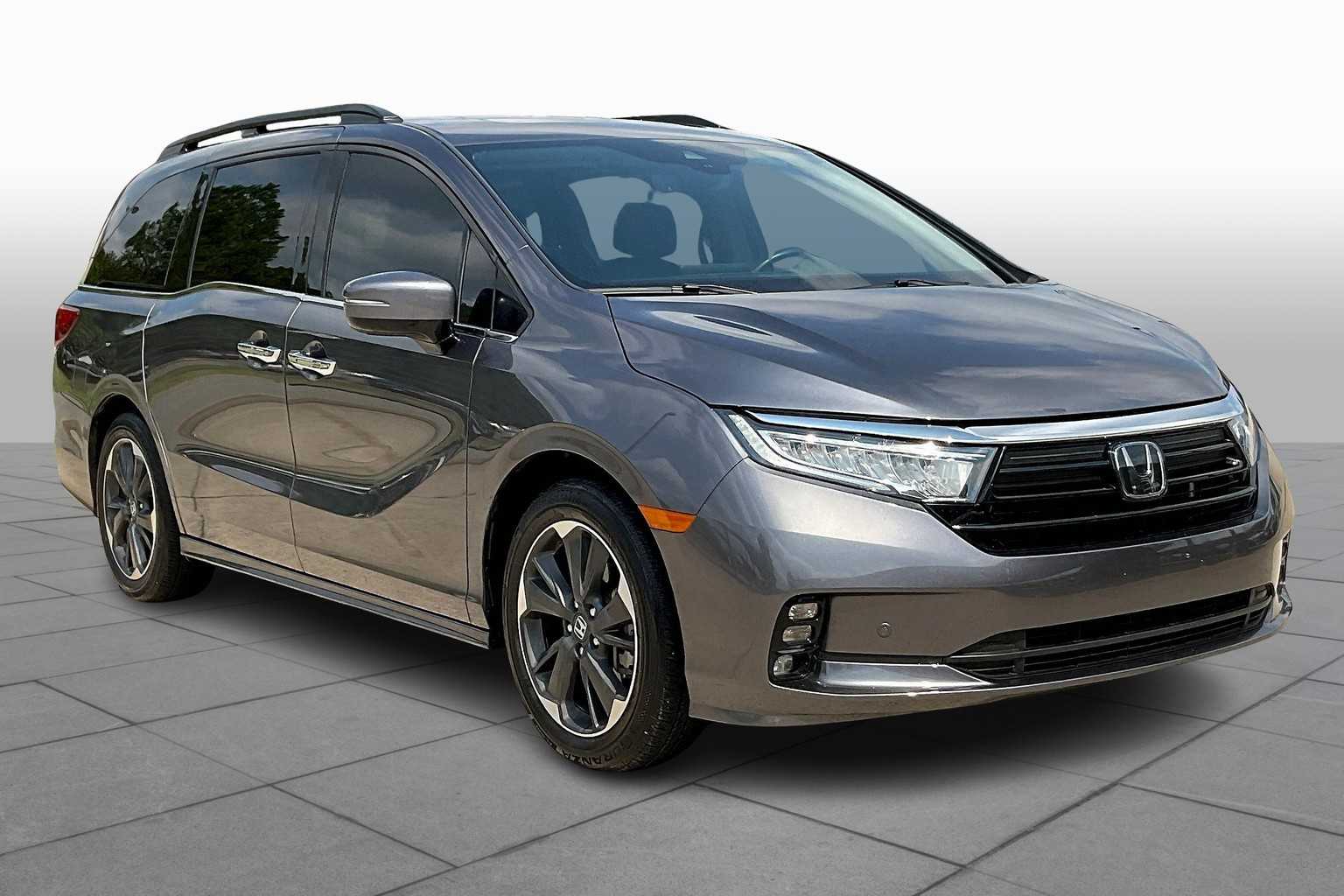 2024 Honda Odyssey Elite photo 2