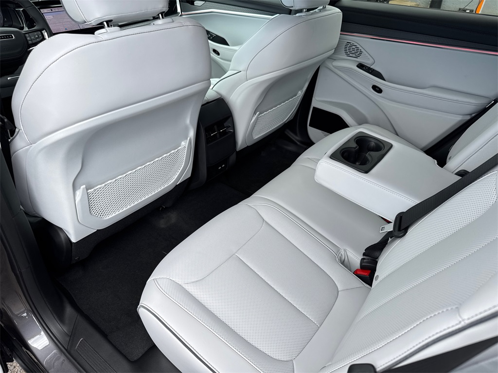2025 Jeep Wagoneer S Limited photo 19