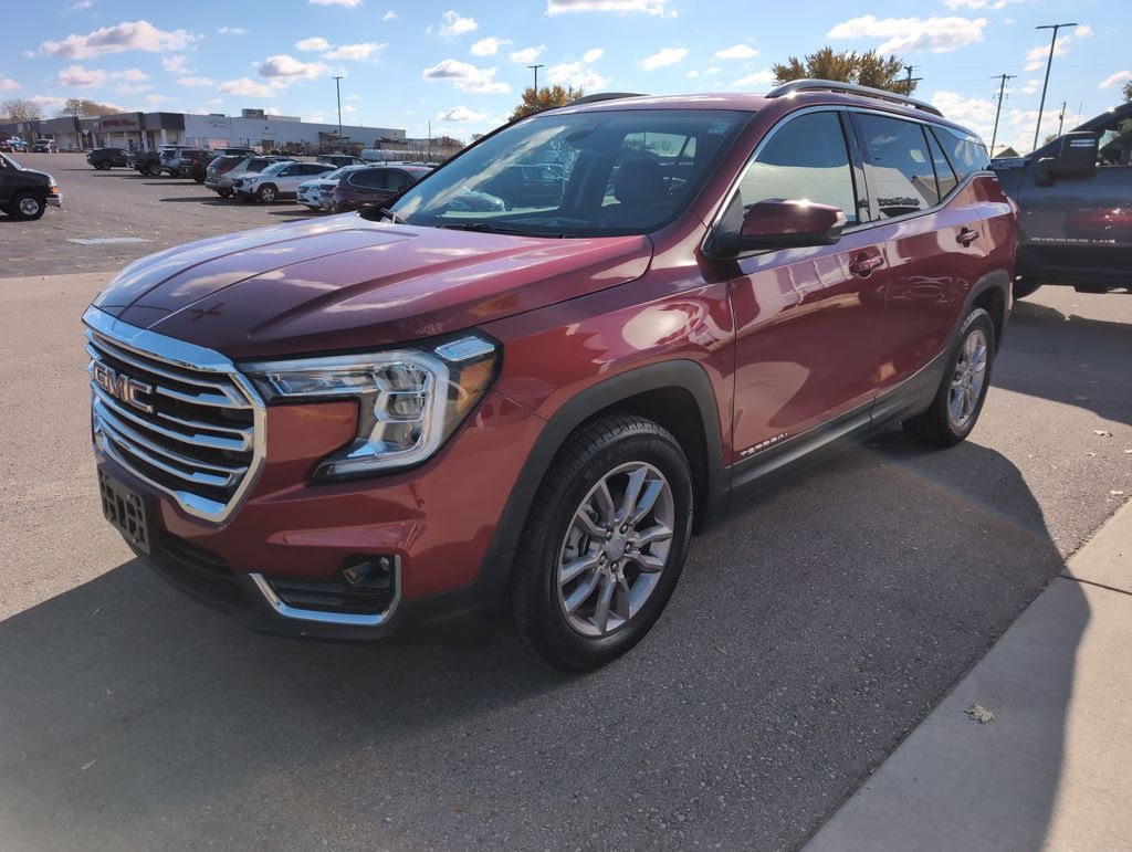 2024 Gmc Terrain SLT photo 2