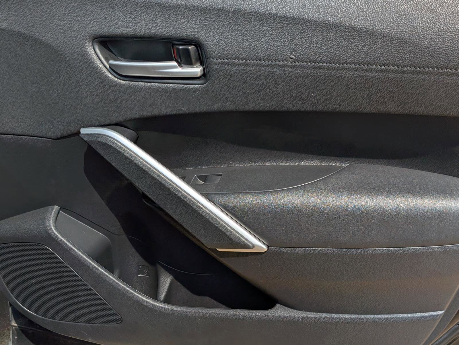 2022 Toyota Corolla Cross XLE photo 35