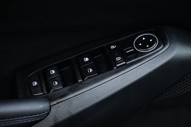 2023 Kia Seltos S photo 13