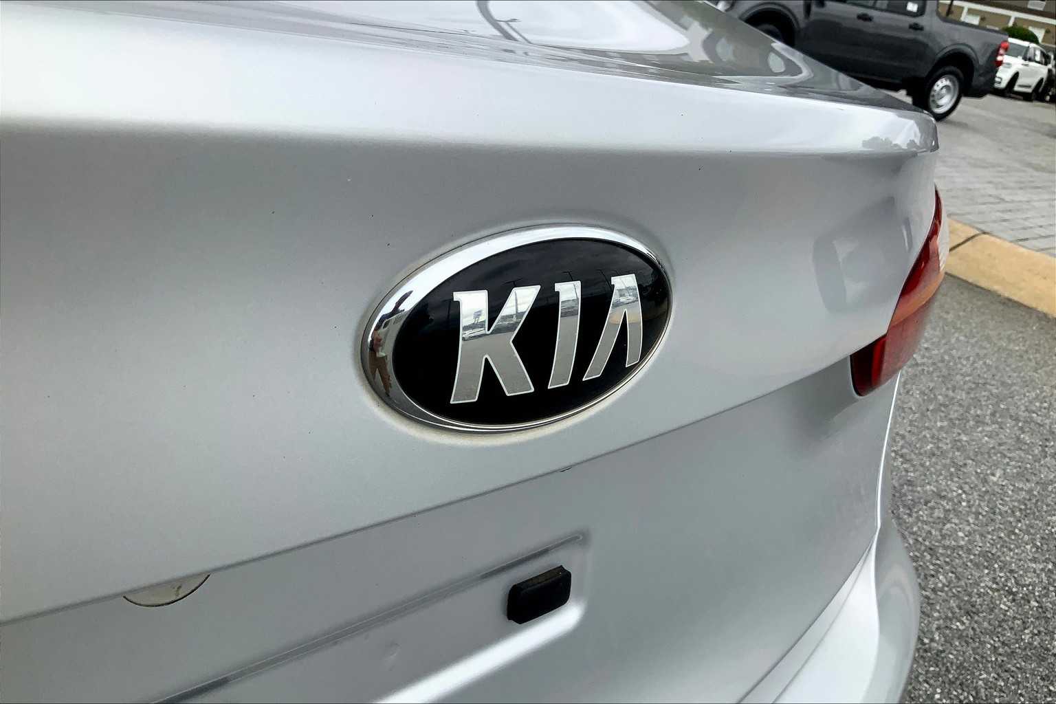 2016 Kia Forte LX photo 27