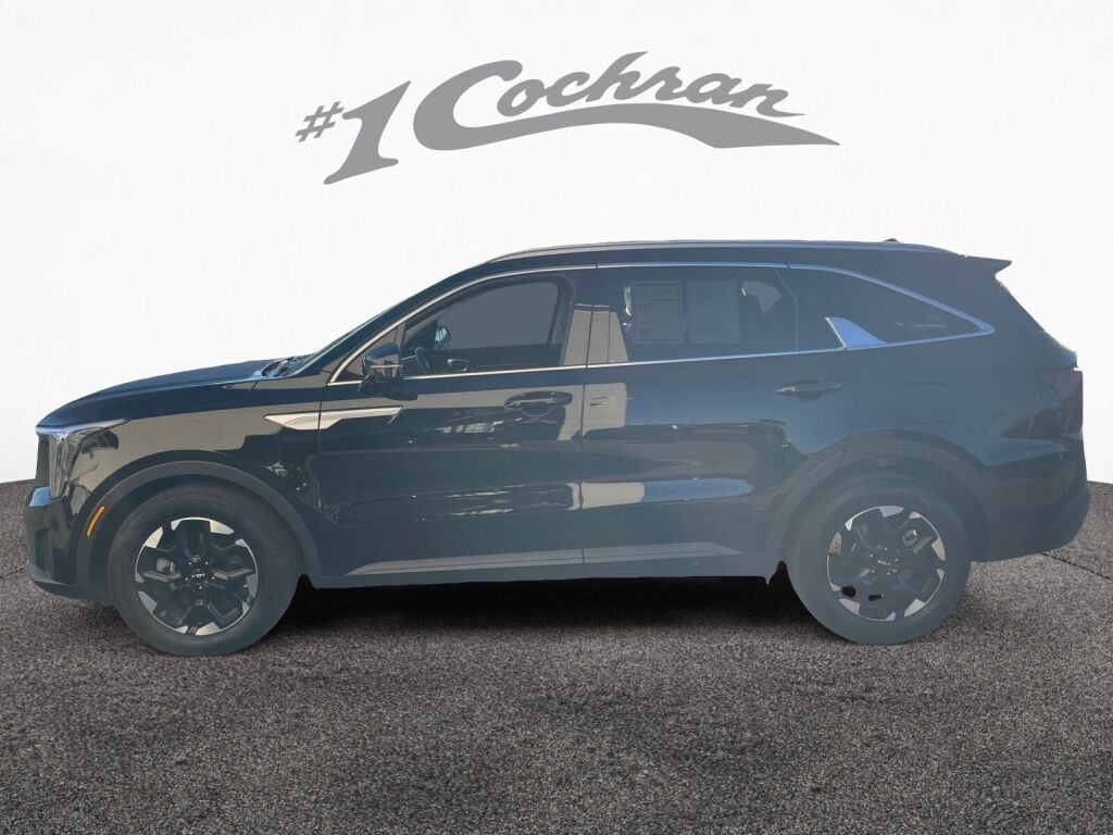 2024 Kia Sorento S photo 4