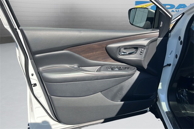 2020 Nissan Murano Platinum photo 9